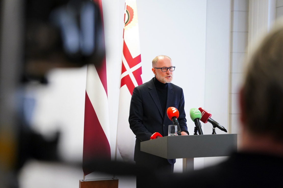 Andris Sprūds preses konferences laikā paziņo par savu demisiju.