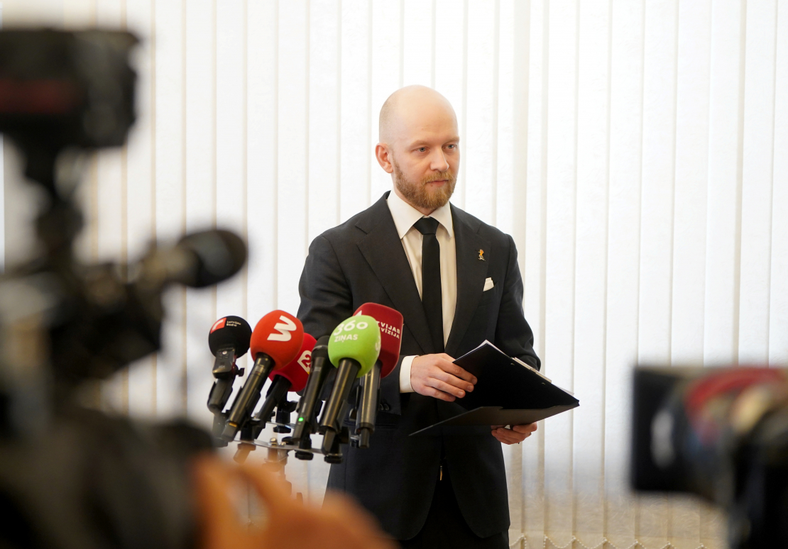 Partijas "Progresīvo" Saeimas frakcijas vadītājs, partijas līdzpriekšsēdētājs Andris Šuvajevs piedalās preses konferencē, kurā informē par "Progresīvo" tālāko dalību valdības koalīcijā.