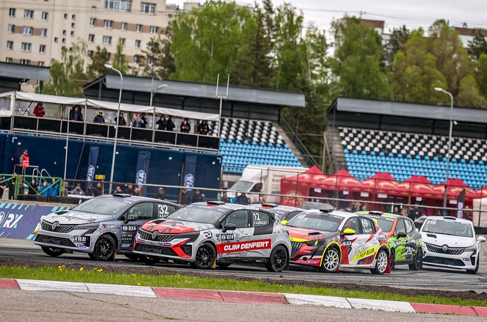 Savulaik populārais rallijkross pēdējos gados bija zaudējis savu spozmi, taču, atgriežoties pie iekšdedzes automašīnu sacensībām, ir cerība to atgūt, ko pierādīja arī lielais dalībnieku skaits Biķerniekos notikušajā Eiropas čempionāta posmā.