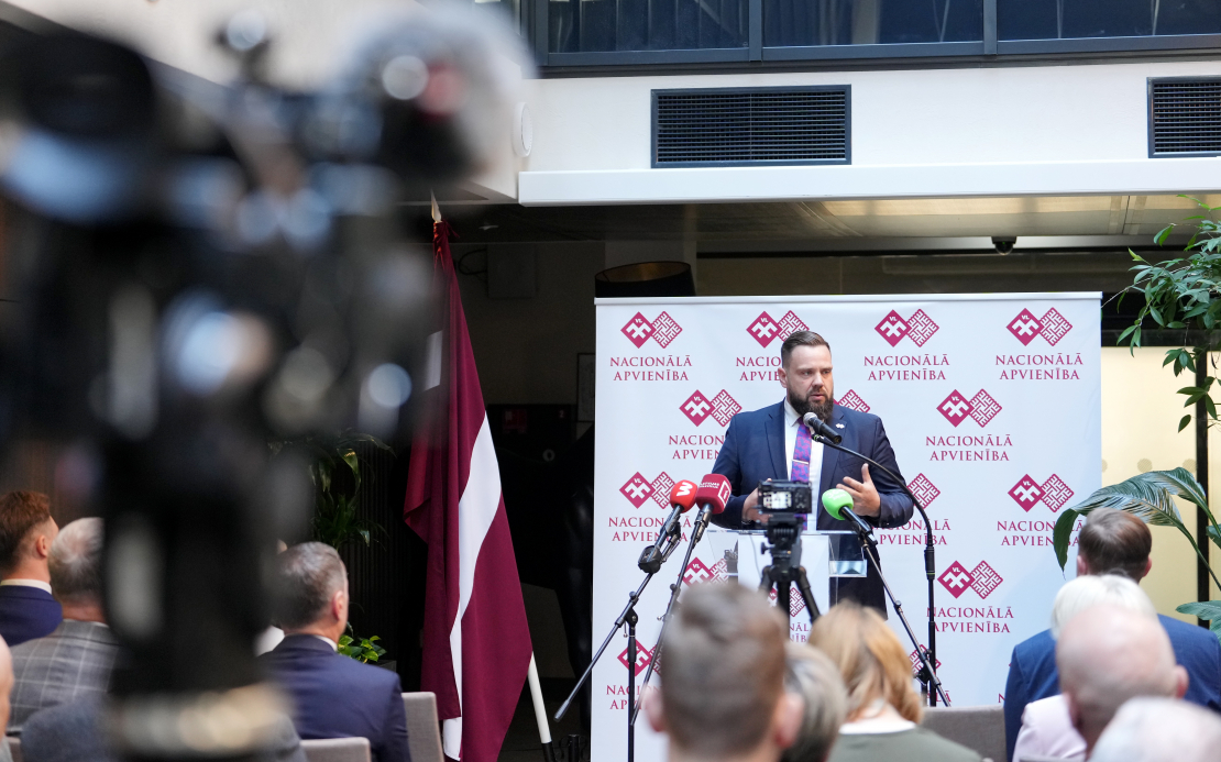 Saeimas deputāts, Nacionālās apvienības saraksta līders Zemgalē Jānis Vitenbergs piedalās pasākumā, kurā Nacionālā apvienība informē par dalību 15. Saeimas vēlēšanās un nosauc vēlēšanu apgabalu līderus, kā arī partijas galvenās prioritātes.