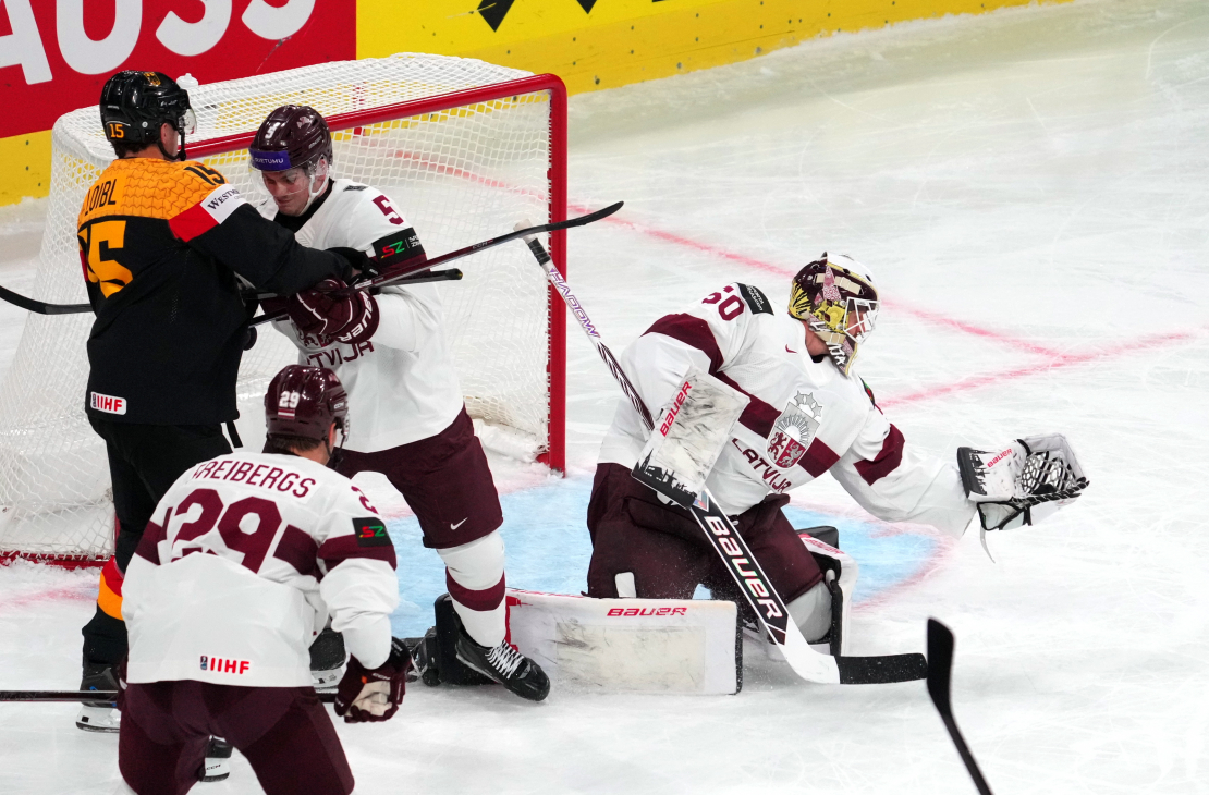Pasaules hokeja čempionāta spēle starp Latvijas un Vācijas valstsvienībām "Swiss Life" arēnā. Kristers Gudļevskis.