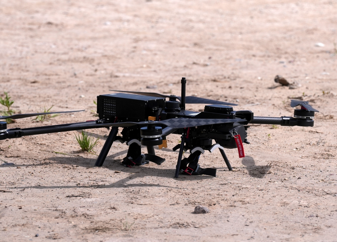 Militārajā poligonā "Sēlija" tiek prezentētas modernākās dronu un pretdronu tehnoloģijas.