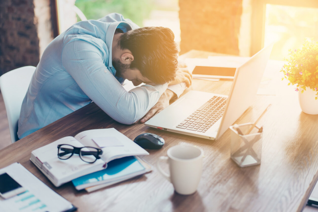 Kā ikdienas stress var ietekmēt miega kvalitāti?