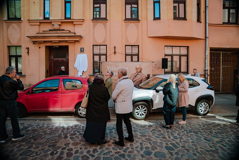 Piemiņas plāksnes Vilhelmam Purvītim atklāšana.