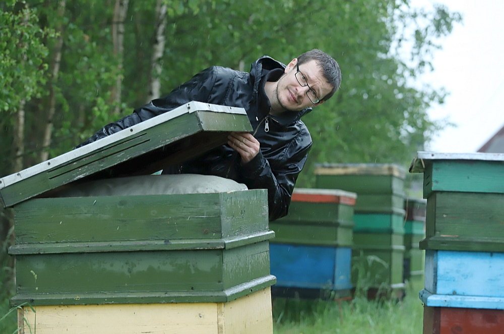Latvijas Biškopības biedrības vadītājs Valters Brusbārdis: "Biškopjiem pagaidām viegli laiki nav gaidāmi. Tas ir diezgan droši."