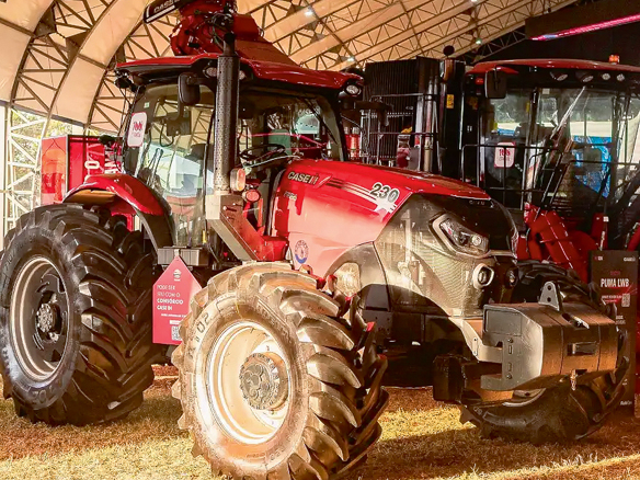 'Case IGH PUma 230' etanola traktors.