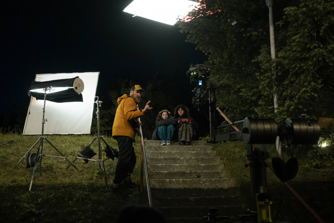 Starptautiskās filmas "Smalkās neprāta stīgas" filmēšana.
