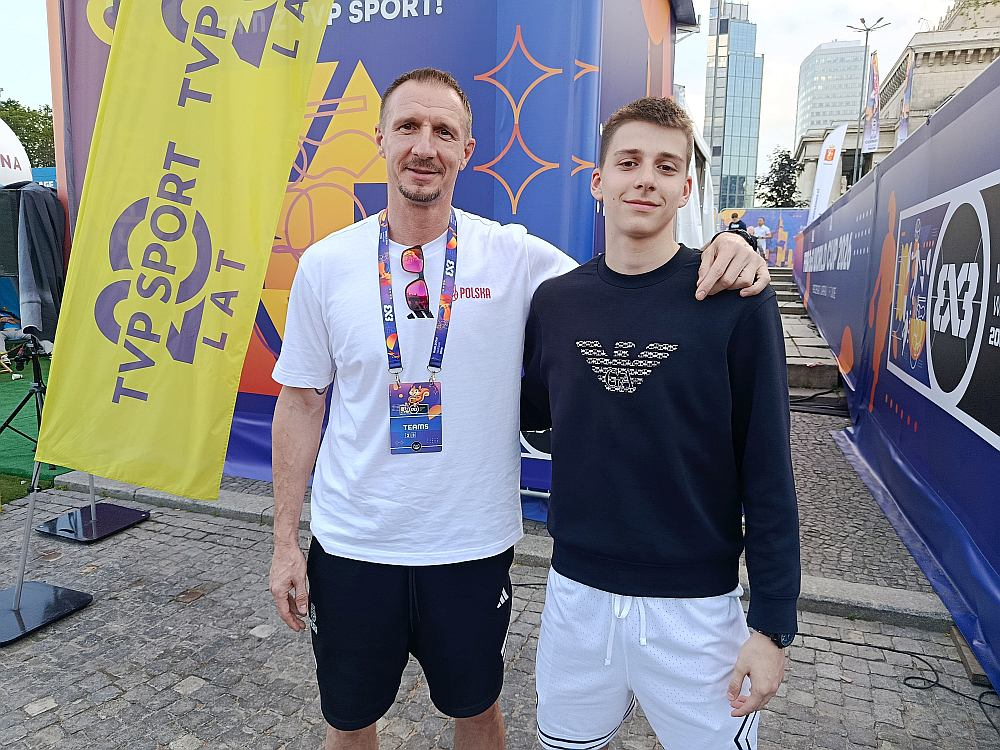 Mihals Hlebovickis ar dēlu Luku 3x3 Pasaules kausā Varšavā. Luka turpina ģimenes tradīcijas un arī trenējas basketbolā.
