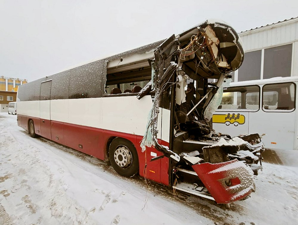 Avārijā sadragātais autobuss.