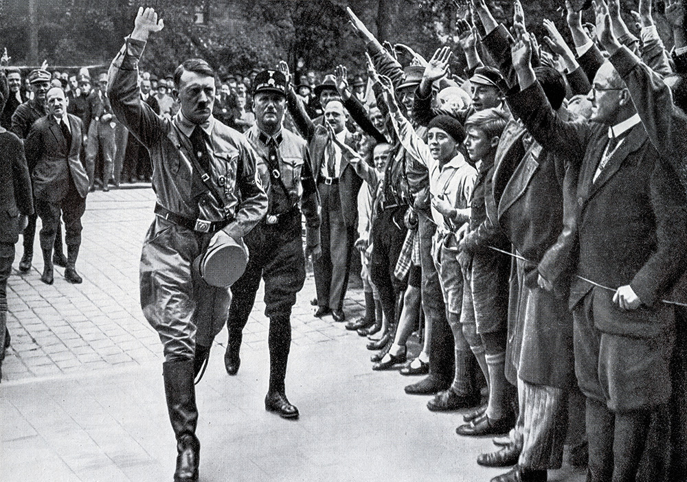 Nacistiskās Vācijas līderis Ādolfs Hitlers partijas konferences trešajā dienā 1929. gadā.