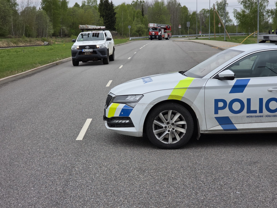 Valsts policijas un Valsts ugunsdzēsības un glābšanas dienesta vienības.
