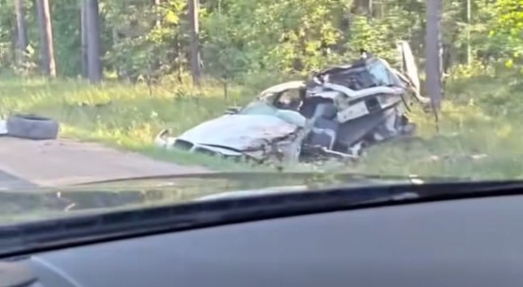 Avārijā cietušais BMW automobilis.