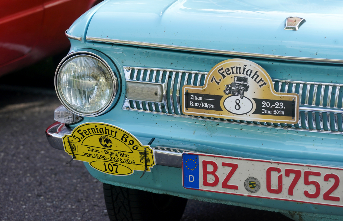 Rīgas Motormuzeja teritorijā notiek Eiropas zaporožecu (ZAZ) jeb tautā saukto "zapiņu" salidojums.