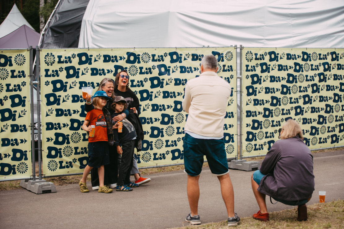 Dārza svētku "La-Di-Da-Di" pirmā diena Mežaparka Zaļajā teātrī.