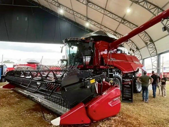 'Case Axial-Flow 160 Automation' kombains.