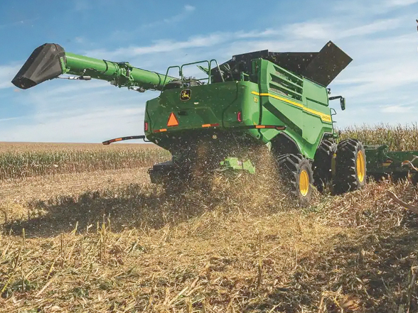'John Deere' kombains.