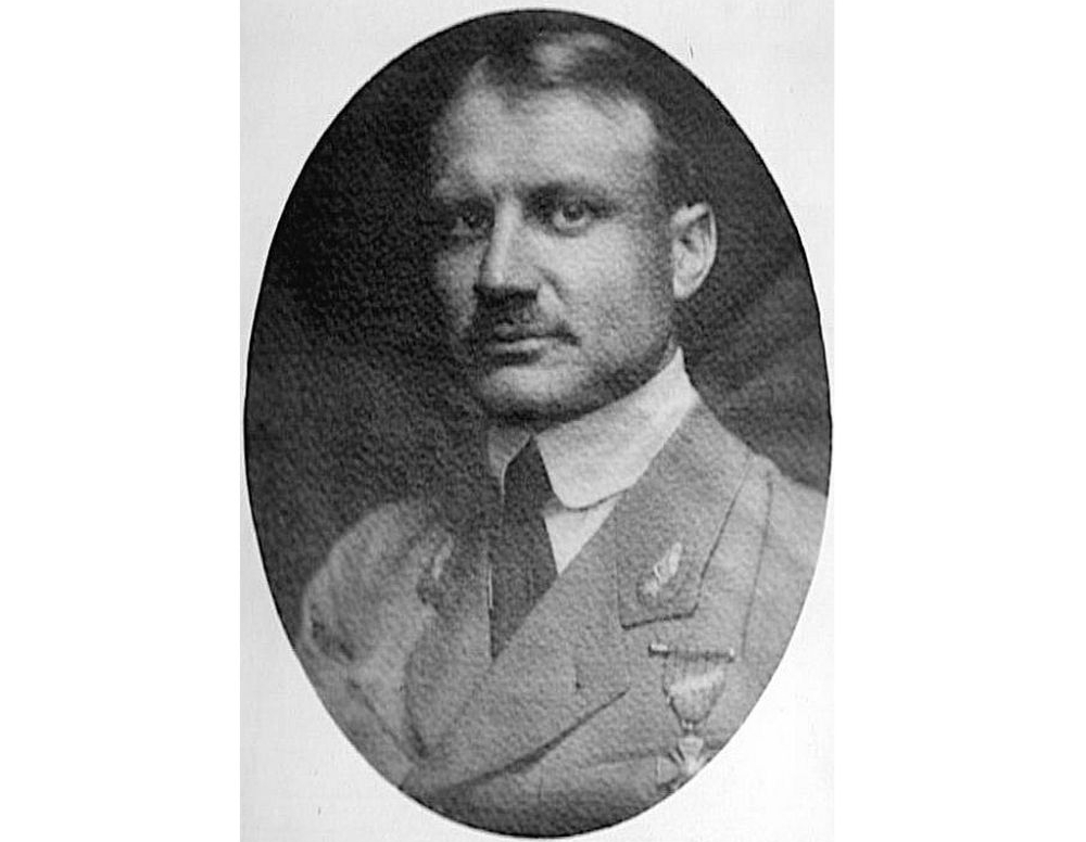 Eduards Pulpe Francijas kara aviācijas dienestā.