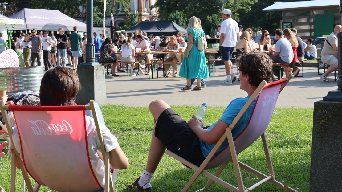 Rīgas Burgeru festivāla pirmā diena Esplanādes parkā.