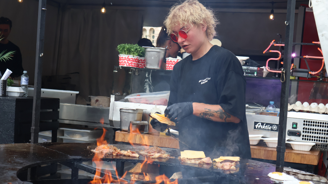 Rīgas Burgeru festivāla pirmā diena Esplanādes parkā.