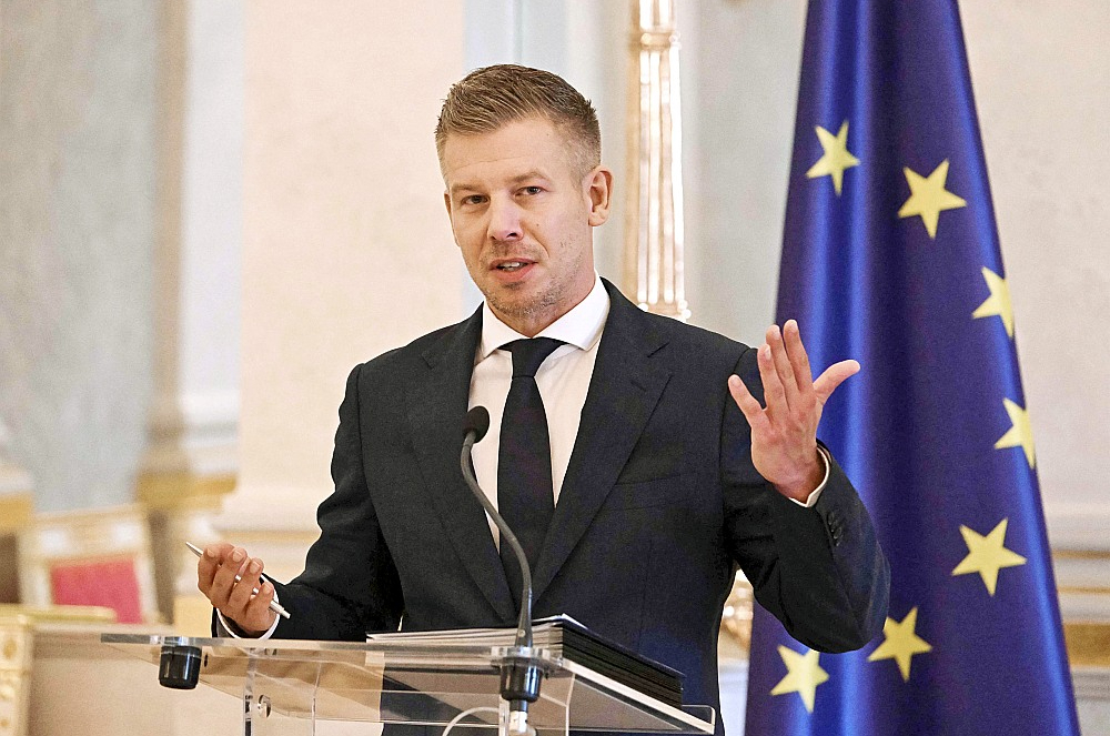 Ungārijas premjerministrs Pēters Maģars 3. augustā informēja medijus par valdības rīcību karstuma viļņa un enerģijas krīzes apstākļos.