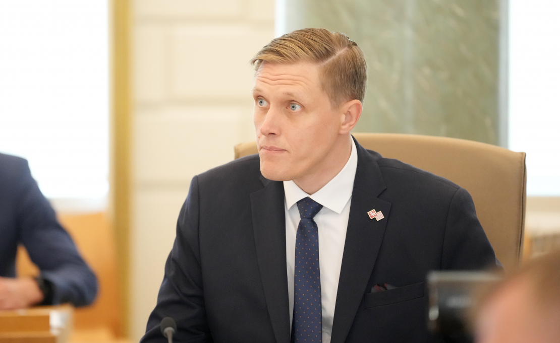 Iekšlietu ministrs Jānis Dombrava pirms Ministru kabineta sēdes.