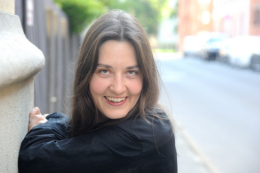 Amanda Ziemele: "Man pašai šie darbi šķiet tādi kā ceļotāji, klejotāji, kam uz brīdi bijusi iespēja apmesties pilī."