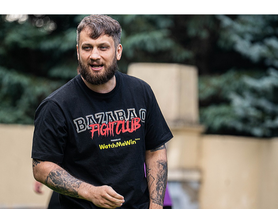 Kristaps Zutis boksā sāka trenēties tikai 23 gadu vecumā, bet ar aktivitātēm sociālajos tīklos un publiskajā vidē ieguvis lielu atpazīstamību.
