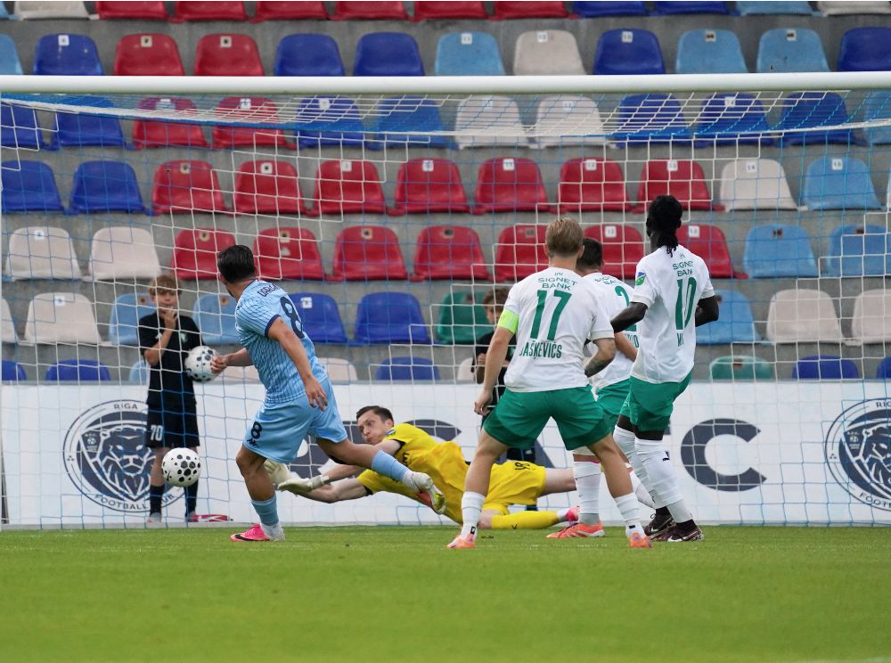 Viens no Nila Puriņa lielajiem atvairījumiem "Audas" uzvarā pār "Dinamo City".