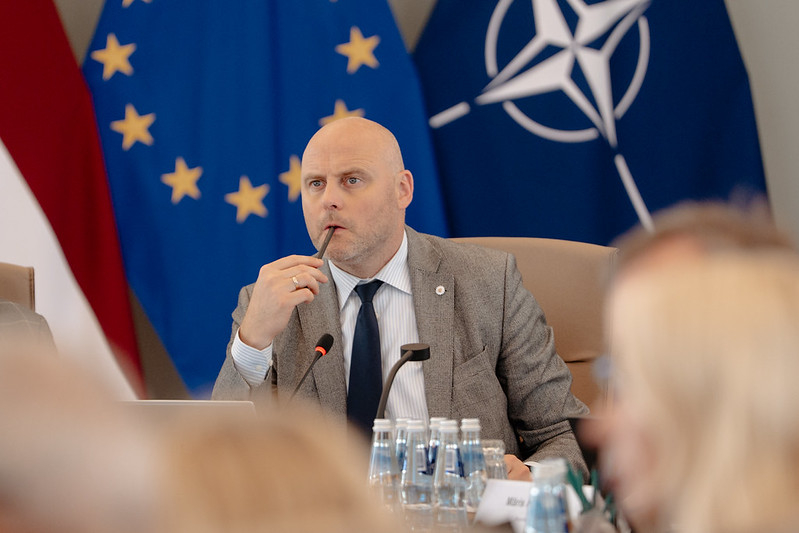 NVO pārstāvju un vairāku Ministru kabineta locekļu tikšanās.