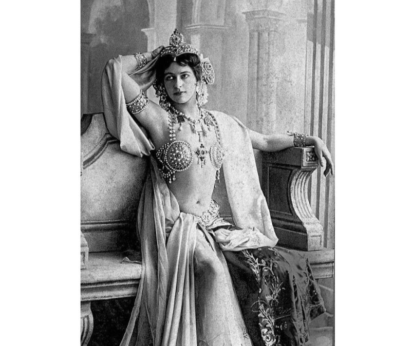 Mata Hari (1876–1917).