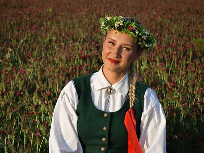 Skrundas kultūras nama kultūras darba organizatore Sintija Kampara-Kliemane.