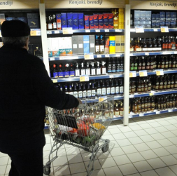 Ilustratīvs attēls. Alkohola stends.