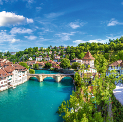 Panorāmas skats uz Berni Šveicē. Panorāmas skats uz Berni Šveicē.