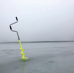 Zemledus makšķerēšana.