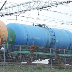 Krievijas iebrukuma Ukrainā radītā sarežģītā situācija tranzīta pārvadājumos un augošais subsīdiju apjoms, kas nepieciešams dzelzceļa infrastruktūras uzturēšanai, licis Latvijai apsvērt, vai nepārtraukt šīs nozares darbību vispār.