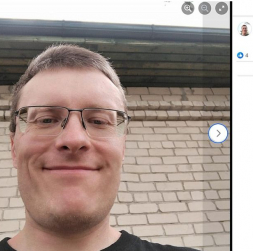 Sociālajos medijos "X" un "Facebook" bija izveidoti profili ar Nikolaja Zikova vārdu un foto. Fotogrāfijā redzamais cilvēks ir tas pats Nikolajs Zikovs, kurš tika notiesāts par slepkavību kinoteātrī. Zikovs sodu izcieta atklātā cietumā, kur drīkst lietot telefonu un internetu. Sociālajos medijos "X" un "Facebook" bija izveidoti profili ar Nikolaja Zikova vārdu un foto. Fotogrāfijā redzamais cilvēks ir tas pats Nikolajs Zikovs, kurš tika notiesāts par slepkavību kinoteātrī. Zikovs sodu izcieta atklātā cietumā, kur drīkst lietot telefonu un internetu.