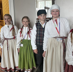 Polīna, Marta, Karlīna, Reinis, Lelde, Izabella.