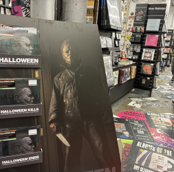 Mūzikas ierakstu veikals Londonā. Halovīnu tēma. Mūzikas ierakstu veikals Londonā. Halovīnu tēma.