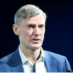 "Air Baltic" finanšu direktors Vitolds Jakovļevs. "Air Baltic" finanšu direktors Vitolds Jakovļevs.