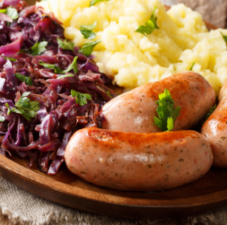 Sautēti sarkanie kāposti ar brūklenēm un sarkanvīnu.