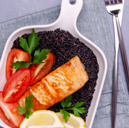 Pikantā zivs fileja ar laimu un koriandru.