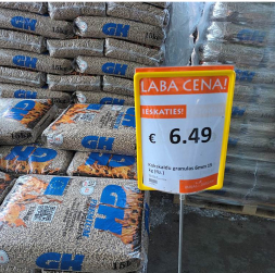 Kokskaidu granulu ažiotāža un arī cenas pamazām krītas. Atsevišķos veikalos granulas bija nopērkamas arī aizvadītās svētdienas vakarā. Kokskaidu granulu ažiotāža un arī cenas pamazām krītas. Atsevišķos veikalos granulas bija nopērkamas arī aizvadītās svētdienas vakarā.