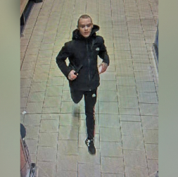 Par laupīšanām aizturētais jaunietis.