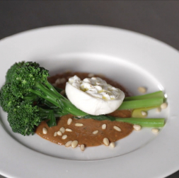 Brokolini maltīte. Brokolini maltīte.