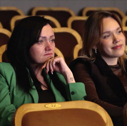 Agrita un Estere Bindres.