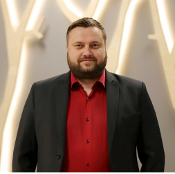 Atis Treijs, Valsts vides dienesta Atkritumu aprites departamenta direktors: "Šķirotos atkritumus iespējams pārstrādāt dažādos veidos, tāpēc savākšanas vietās var atšķirties nosacījumi atkritumu sagatavošanai pirms nodošanas."