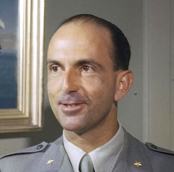 Umberto II vēl kā princis 1944. gadā. Umberto II vēl kā princis 1944. gadā.