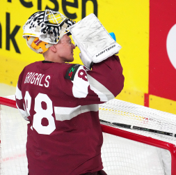 Latvijas hokeja izlases vārtsargs Gustavs Dāvis Grigals 2026. gada pasaules hokeja čempionāta spēlē starp Latvijas un Somijas valstsvienībām "Swiss Life" arēnā Cīrihē. Latvijas hokeja izlases vārtsargs Gustavs Dāvis Grigals 2026. gada pasaules hokeja čempionāta spēlē starp Latvijas un Somijas valstsvienībām "Swiss Life" arēnā Cīrihē.