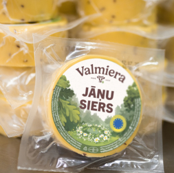 Jāņu siers.