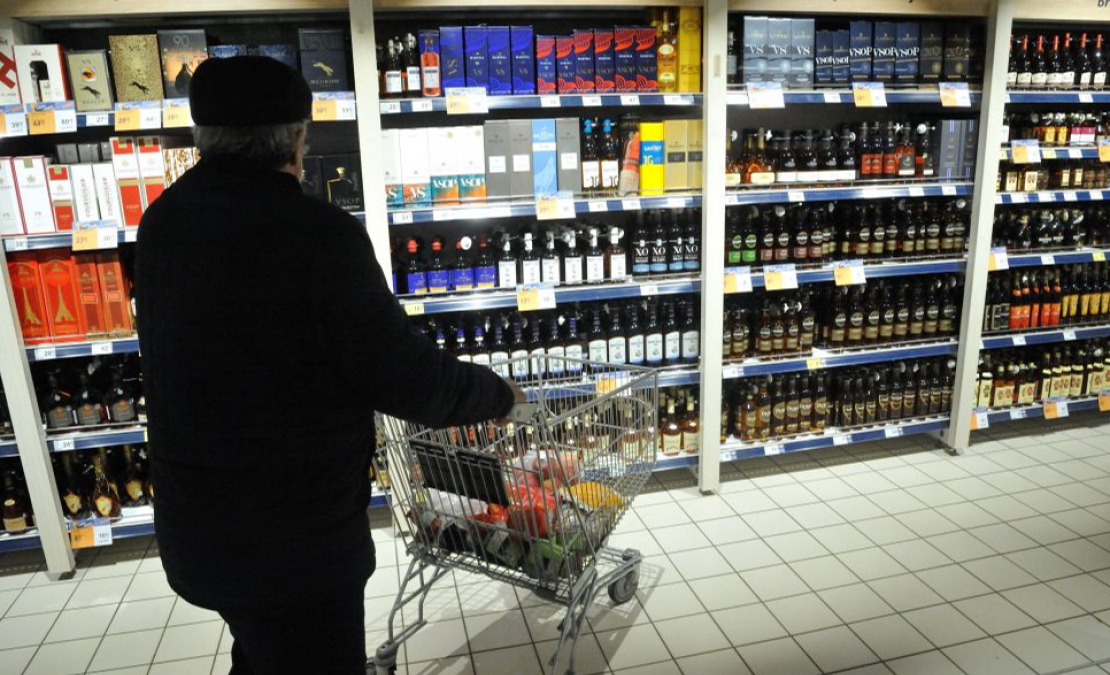 Ilustratīvs attēls. Alkohola stends.